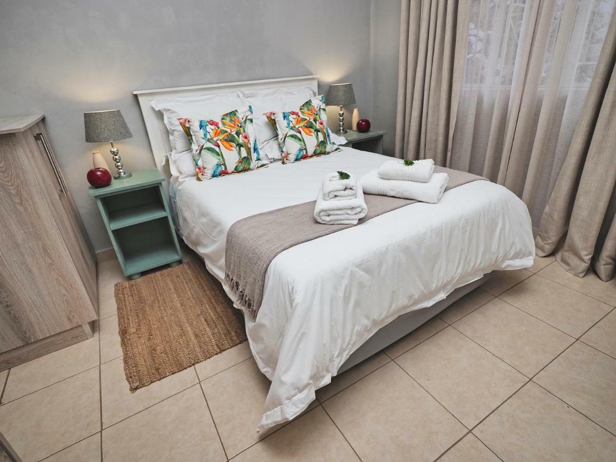 Poinsettia Family Cottage Hazyview Bagian luar foto